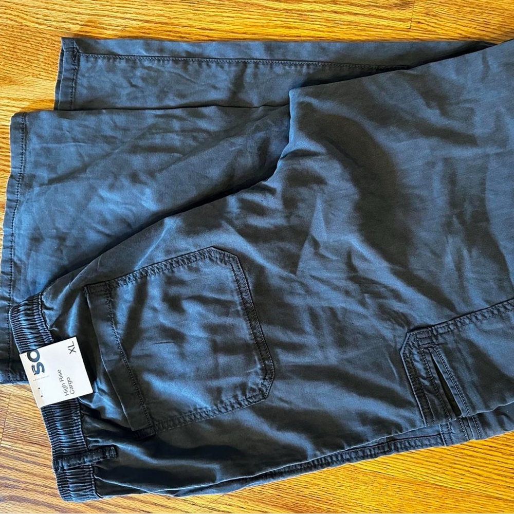 High rise cargo pants